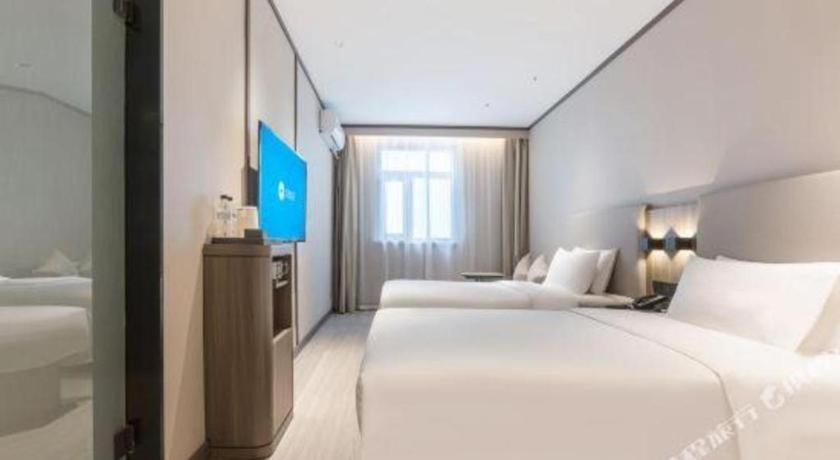 Hanting Sichuan North Road Dongbaoxing Road Metro Station Hotel Shanghai